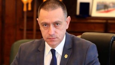 Гаф с балистични ракети на румънския военен министър, искат оставката му