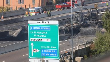 Седем български ученици са пострадали при експлозията в Болоня