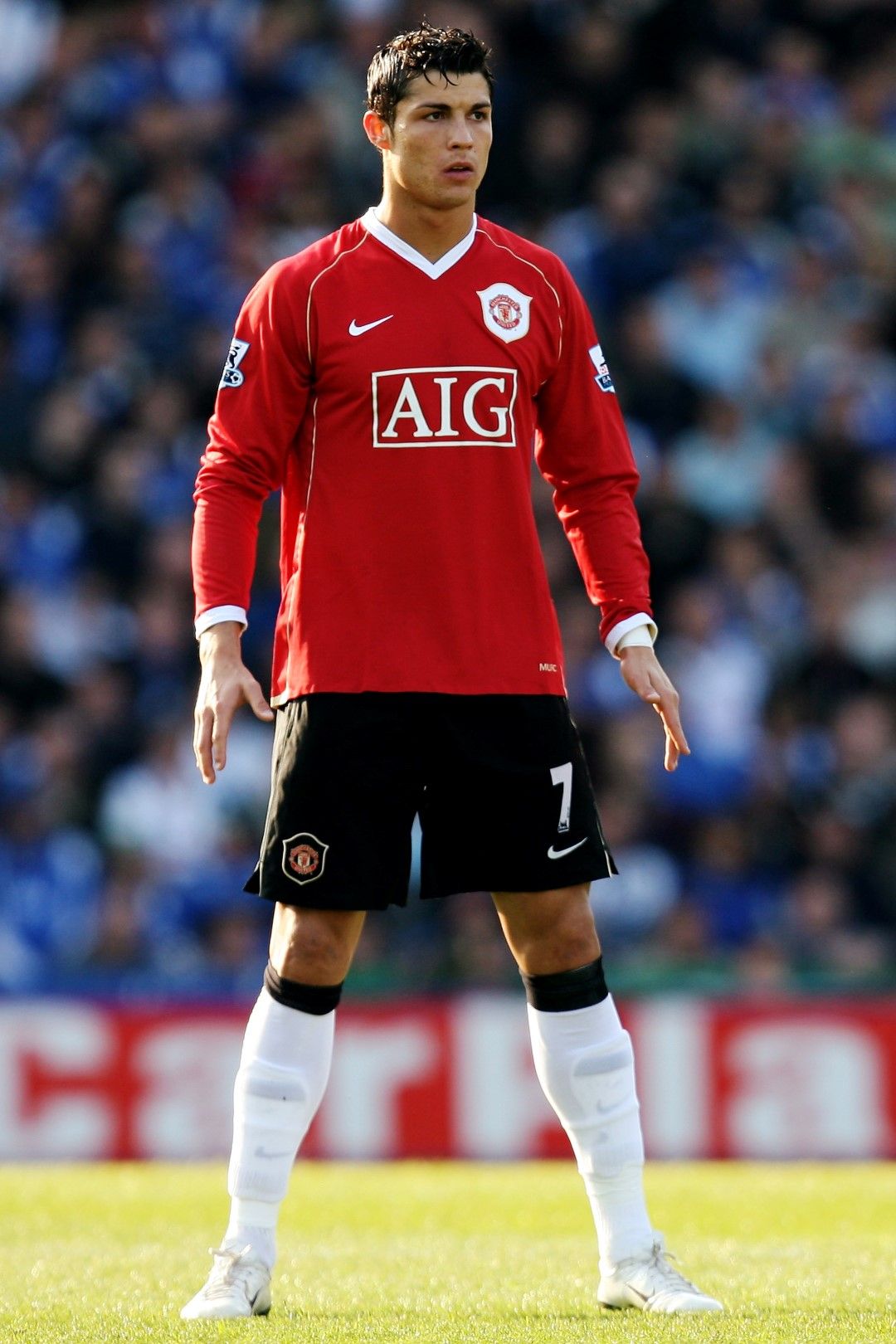 2006 г. Титлата отново се изплъзва от "Юнайтед", но Кристиано вече е основен играч и лидер. Завършва сезон 2005/2006 г. с 12 гола във всички турнири.