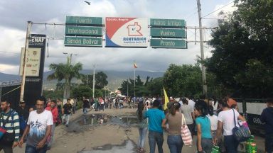 Еквадор обяви извънредно положение заради наплив от Венецуела