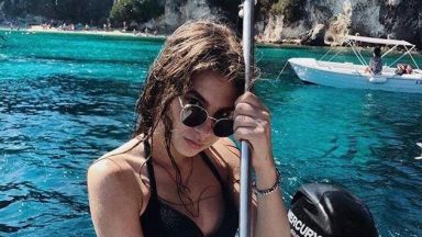 Дъщерята на президента Радев на почивка в Гърция (снимки)