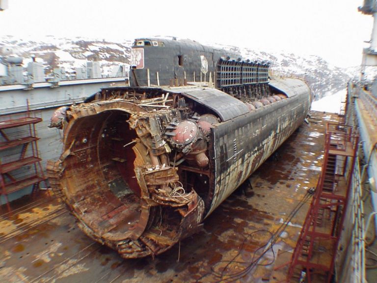 Резултат с изображение за подводница „Курск"