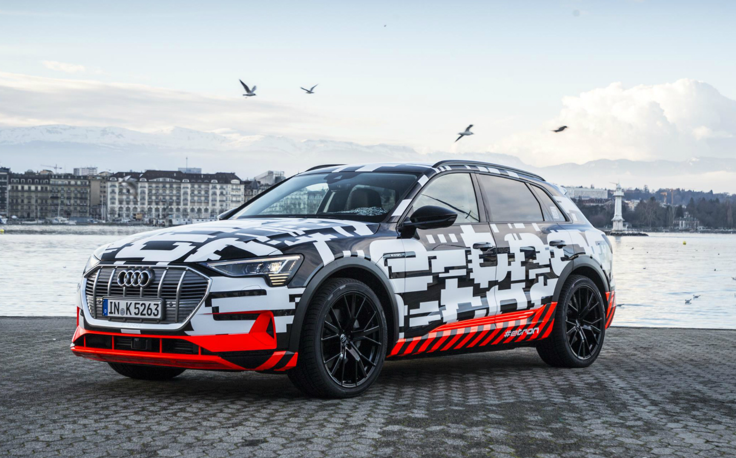 Нови подробности за Audi E-Tron (снимки)