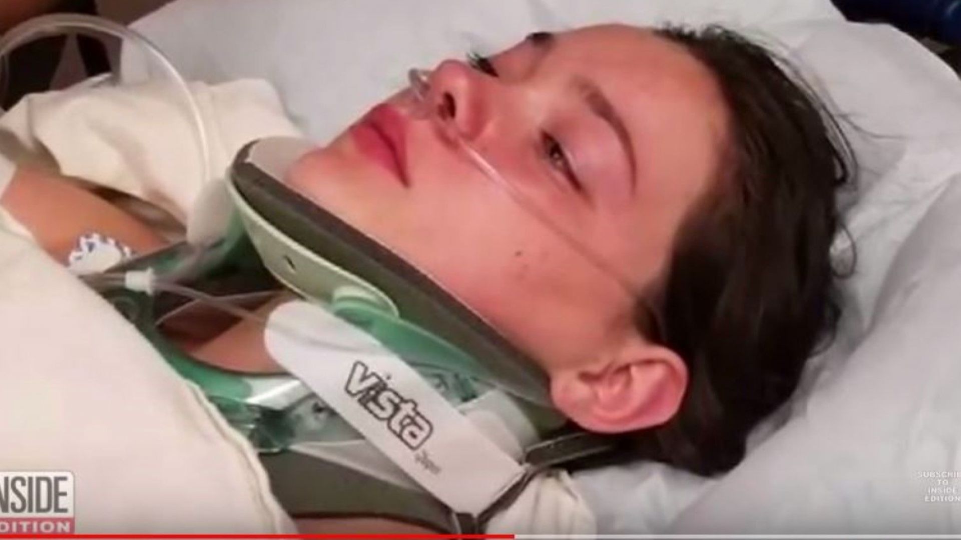 Шокиращи кадри на момиче, което блъска приятелката си от мост във Вашингтон