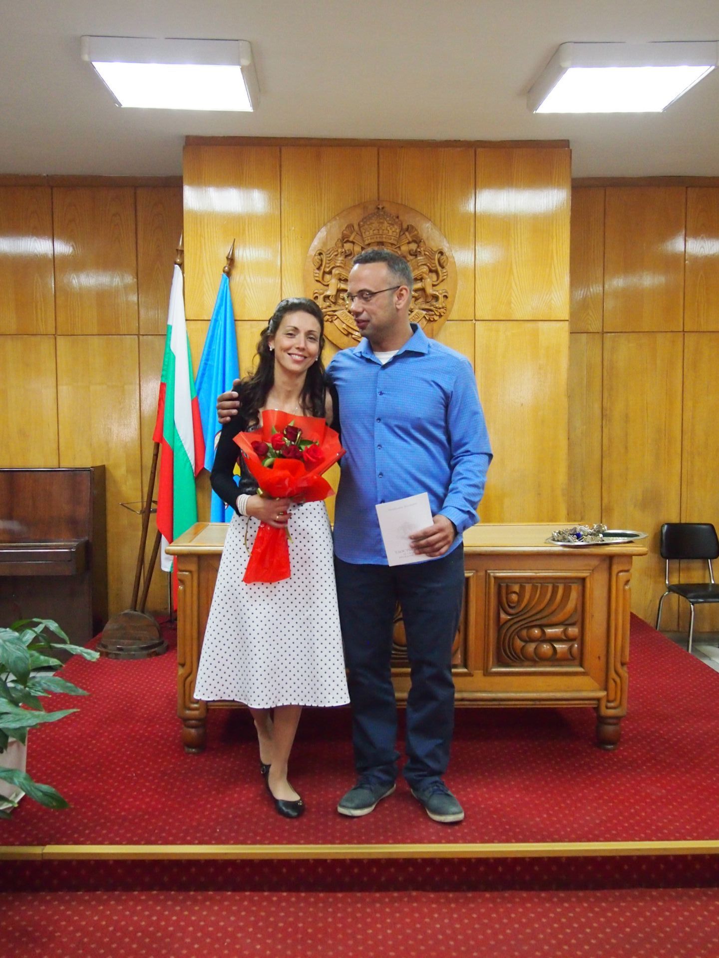 Васил и Вера след като са сключили граждански брак (Снимка: Личен архив)