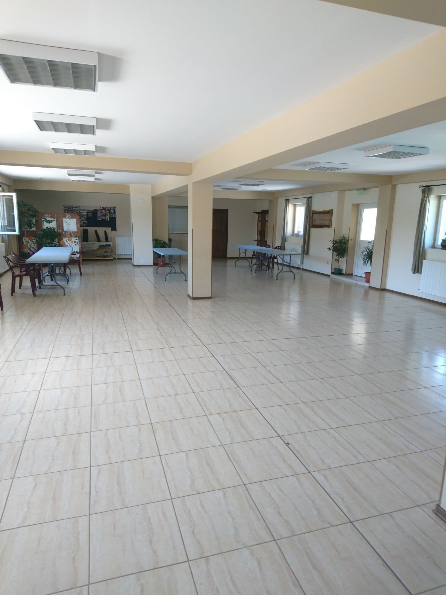 Салонът на комуната (Снимка: Личен архив)