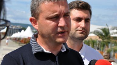 Горанов отговори на президента: Не приемам атаки срещу държавната администрация