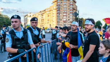Протестите в Румъния продължават, но без ексцесии (видео)