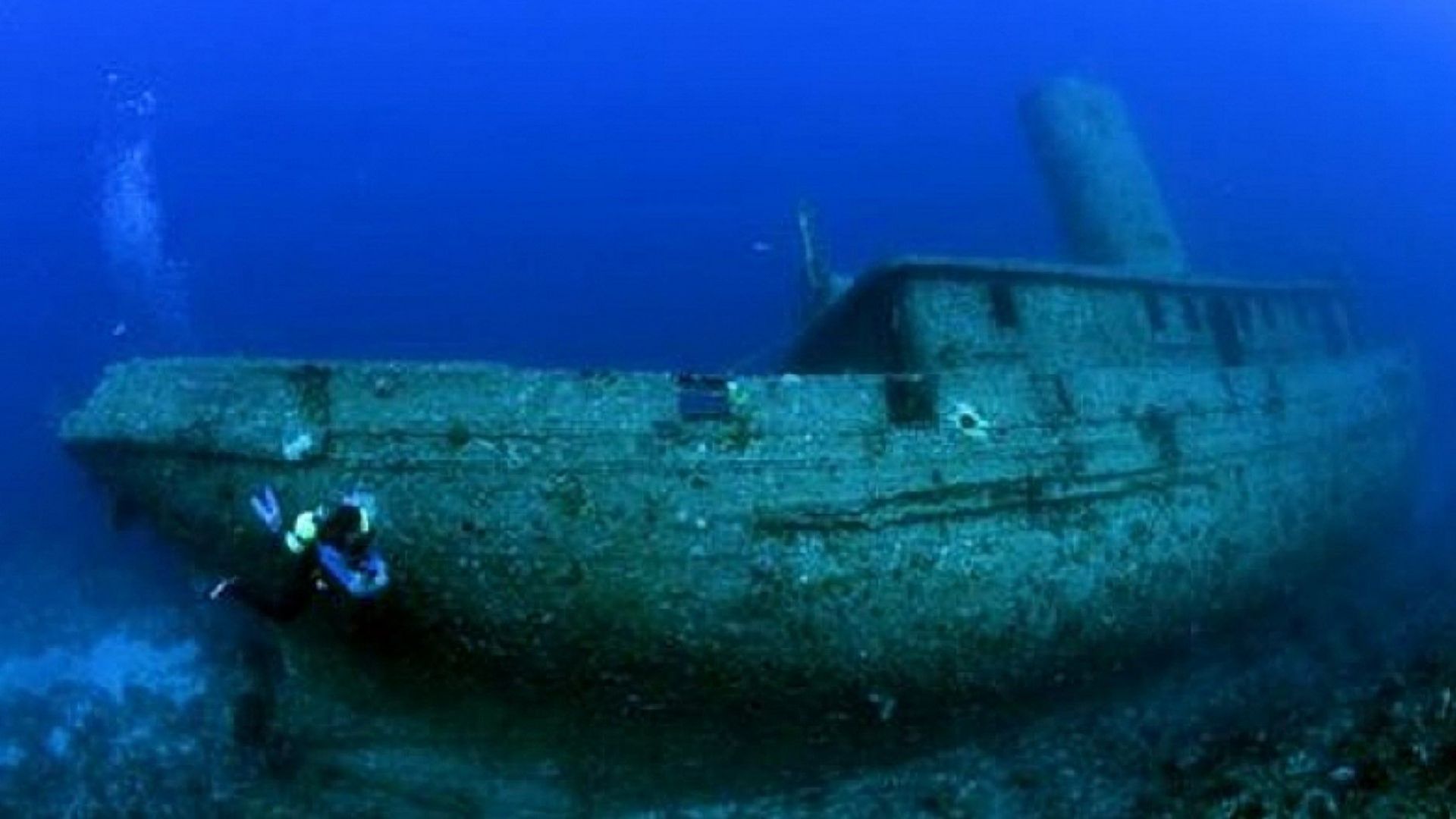 100 тона мазут има в потъналия преди век кораб край Созопол