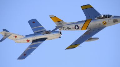 МиГ-15 срещу F-86 Sabre (снимки)