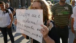 Майката на Иванчева на протест пред МС: Дъщеря ми е невинна!