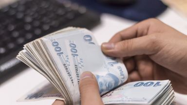 Пет причини за срива на турската лира