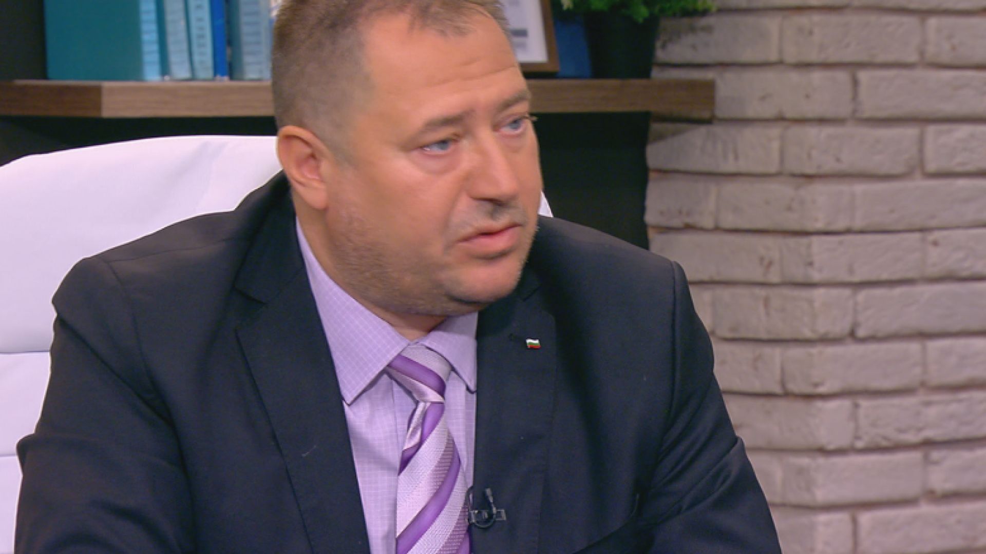 На задържания председател на Държавната агенция за българите в чужбина