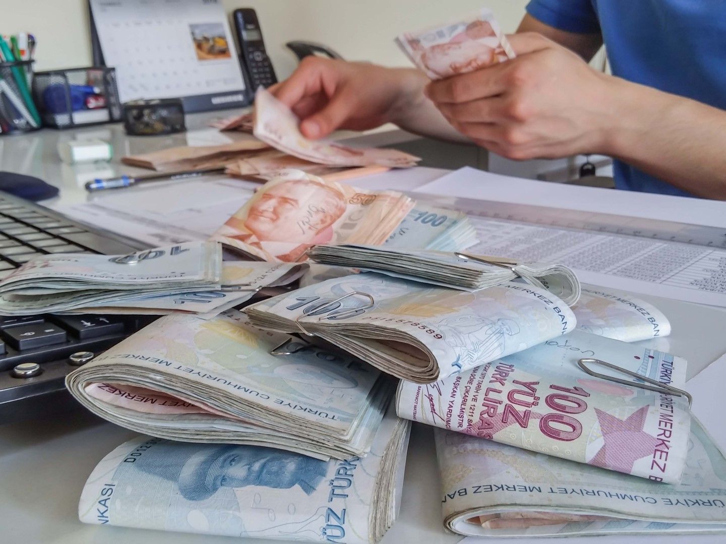 Бизнесът в Турция все по-трудно изплаща кредитите си към банките