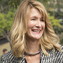 Грета Гъруиг ще работи с Лора Дърн по "Малки жени"