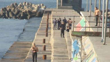Шефът на порт Варна: За инцидента на вълнолома са виновни родителите