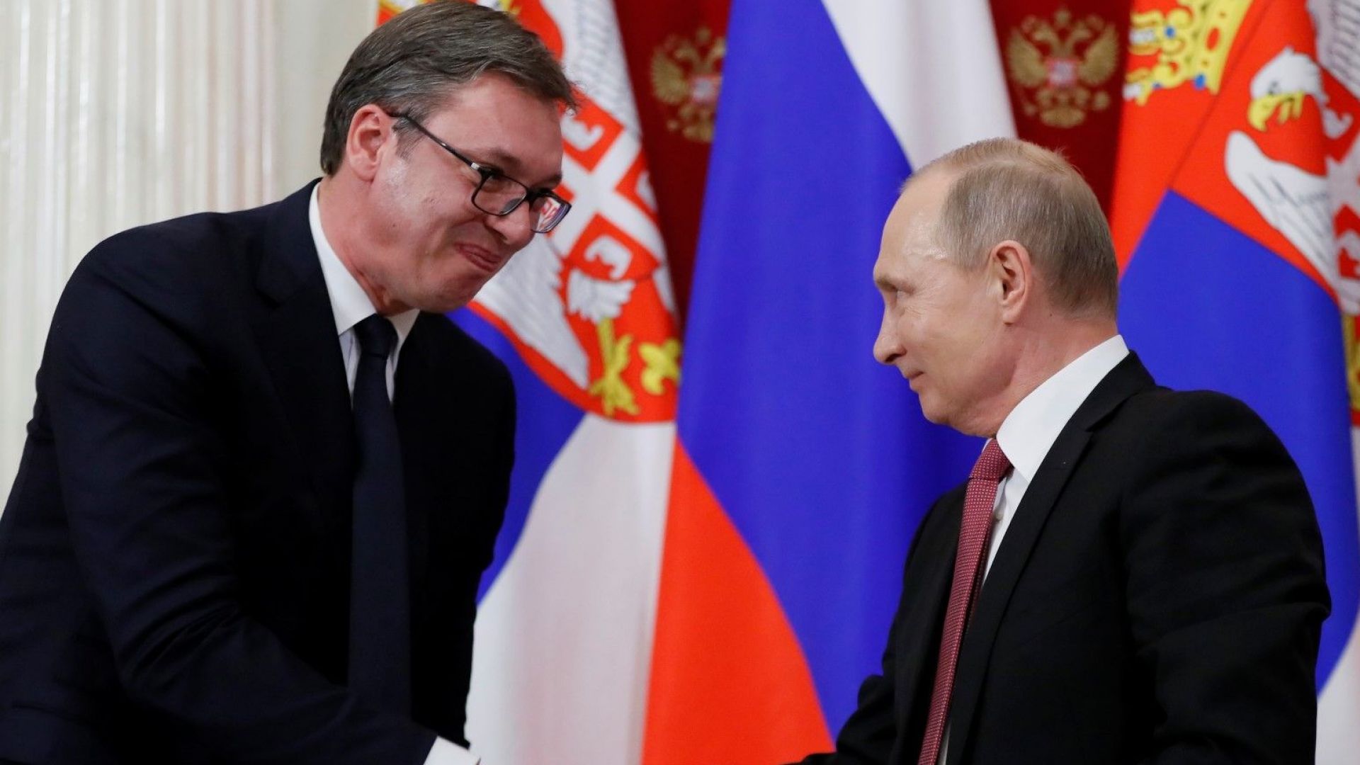 Президентът на Сърбия Александър Вучич пристигна в Москва където утре