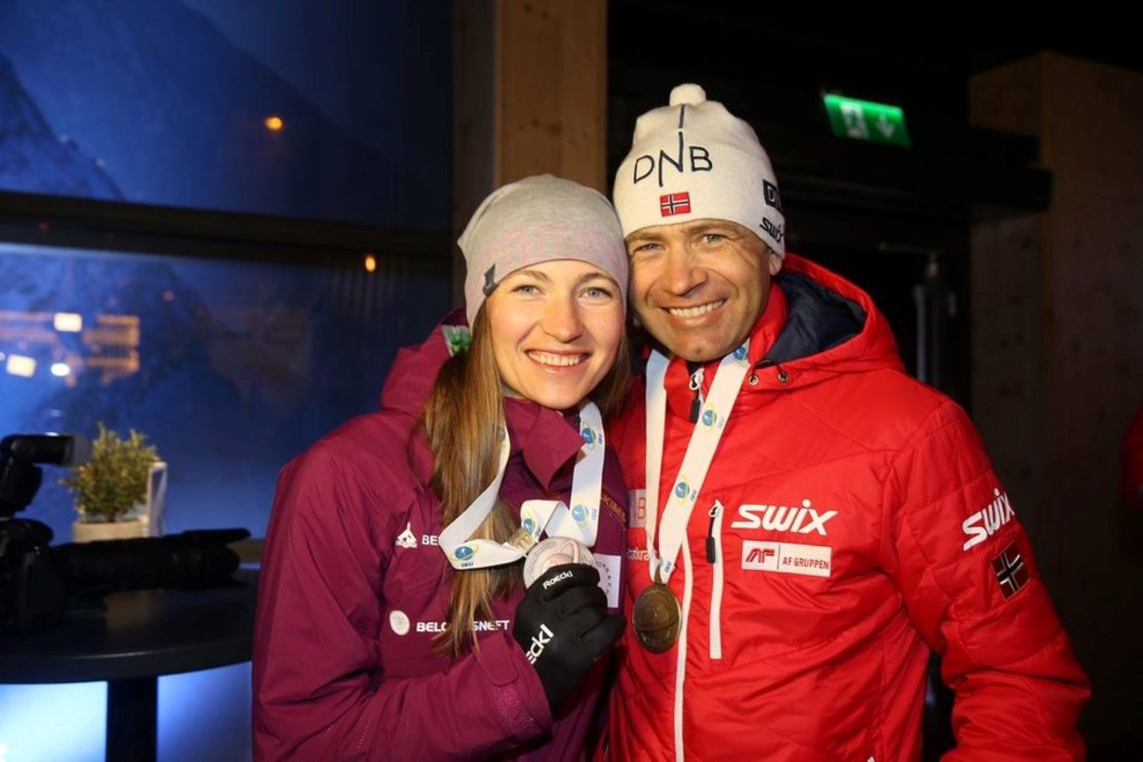 Оле Ейнар Бьорндален (Норвегия) и Дария Домрачова (Беларус) за звездната двойка в биатлона. 