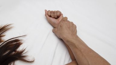 18 годишно момиче от Враца е изнасилено в Свети Влас съобщиха