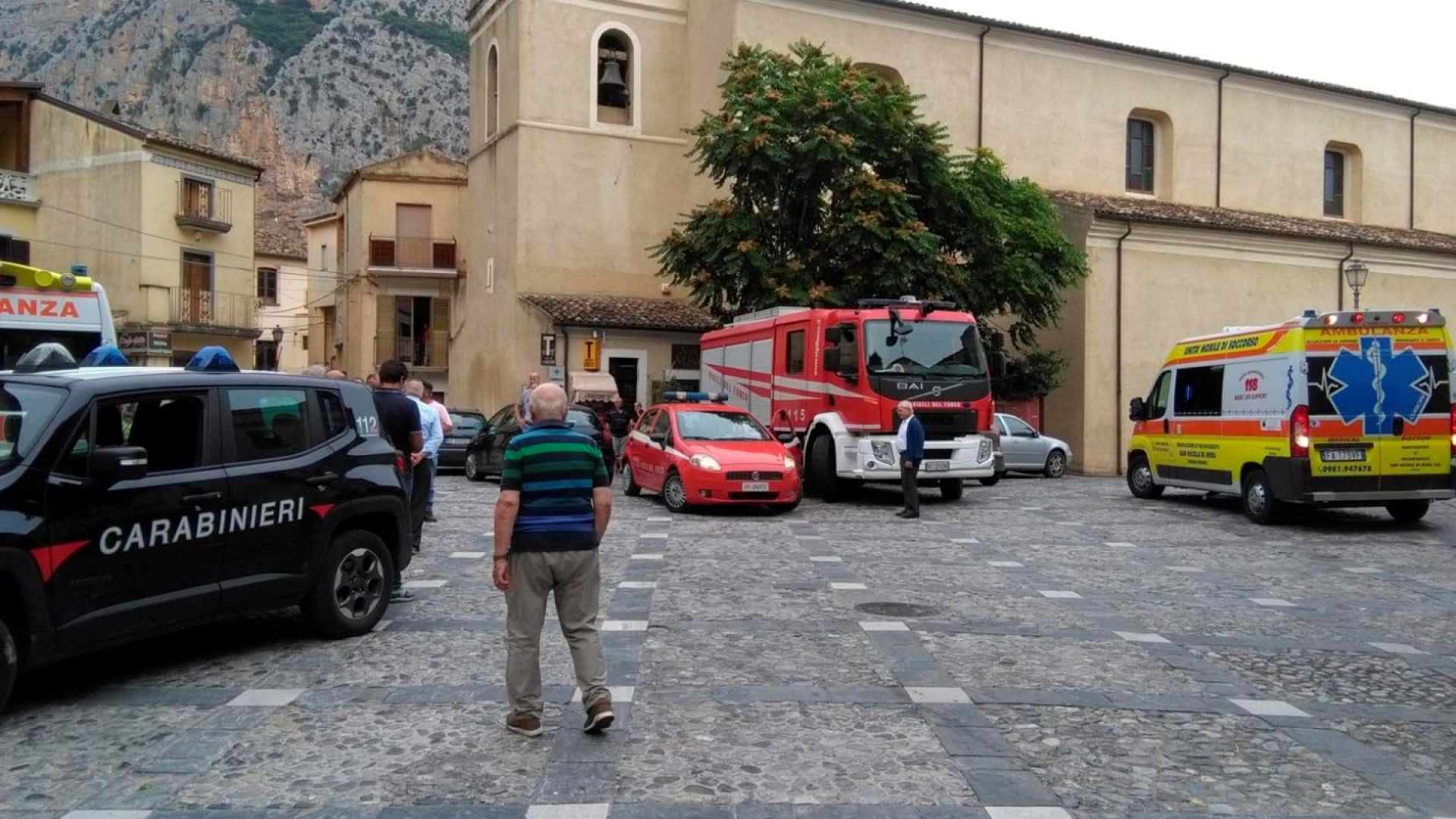 Осем туристи загинаха при внезапно наводнение в италиански национален парк 