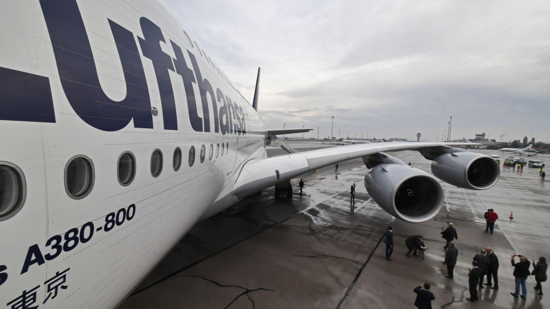 Авиокомпаниите отмениха десетки полети до България през лятото