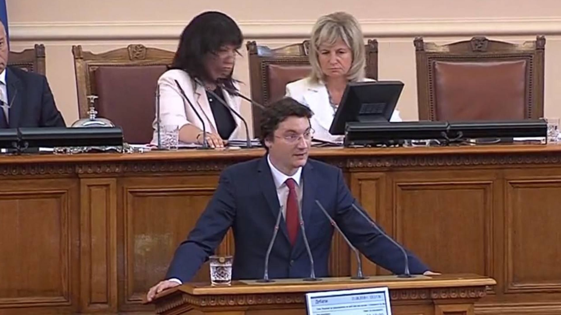 БСП ще внесе вота на недоверие самостоятелно и няма да