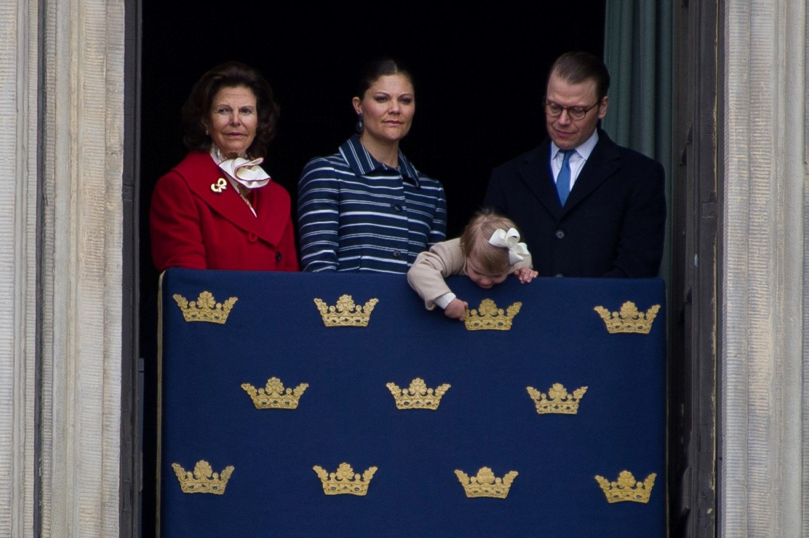 Принцеса Естел с кралица Силвия, принцеса Виктория и принц Даниел