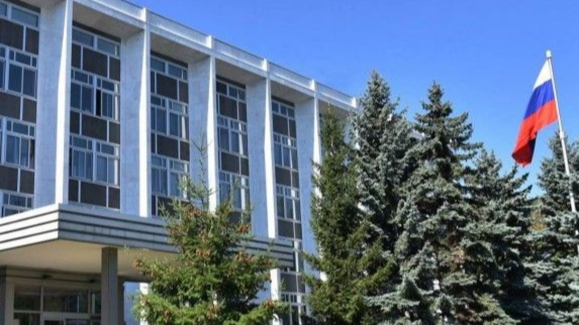 Руското посолство: Българи от Крим поканиха Радев, очаква го топъл и радушен прием