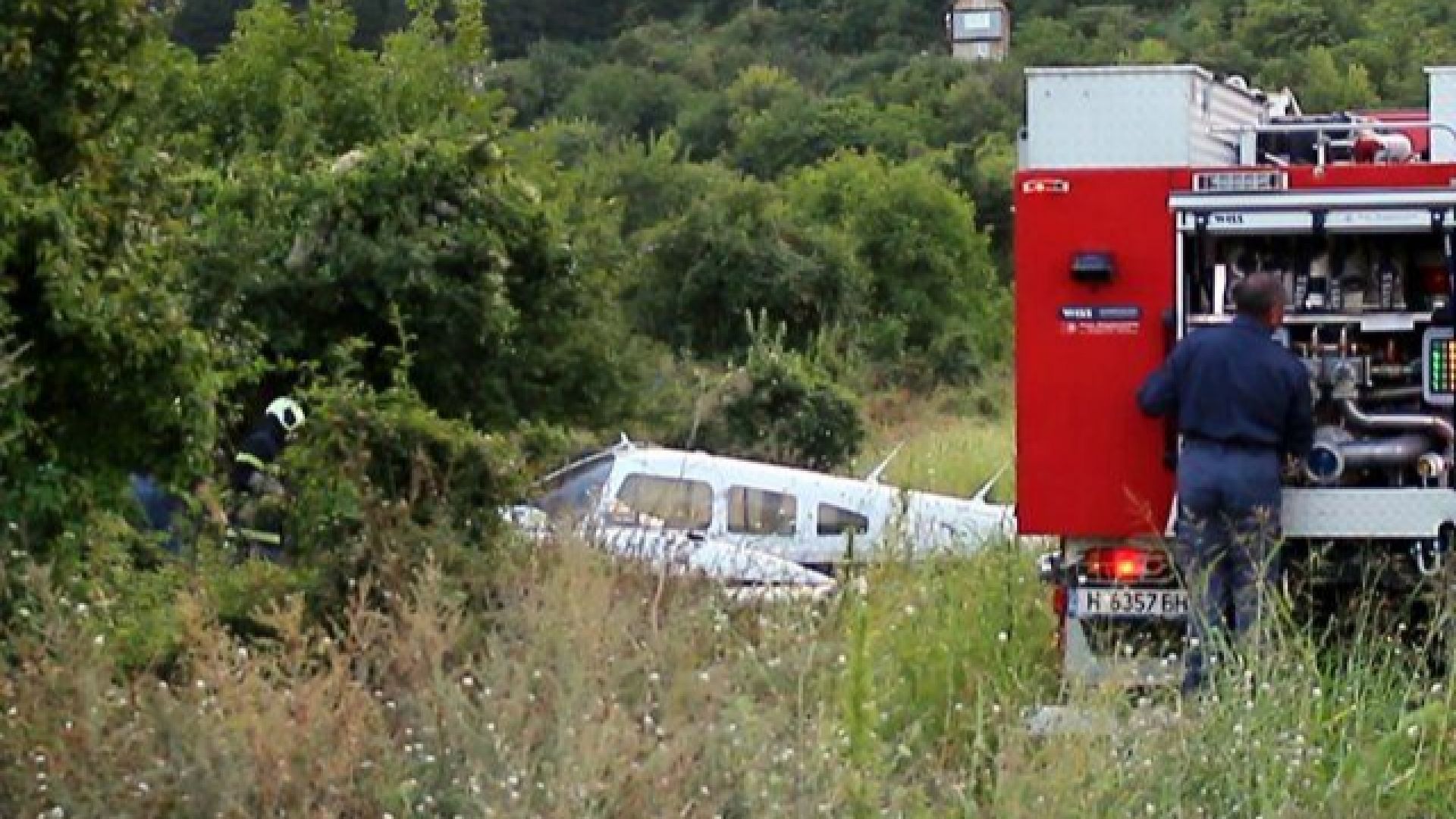 Единият от двамата пострадали при инцидента със самолет край Шумен е в тежко състояние