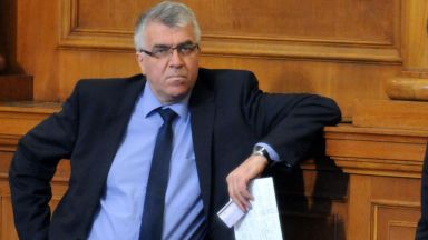 Реалността е че както виждате има напрежение по едни или