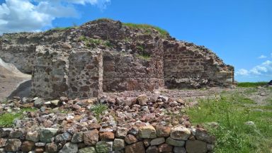 Започнаха проучвателните разкопки на водохранилището на замъка в средновековната крепост