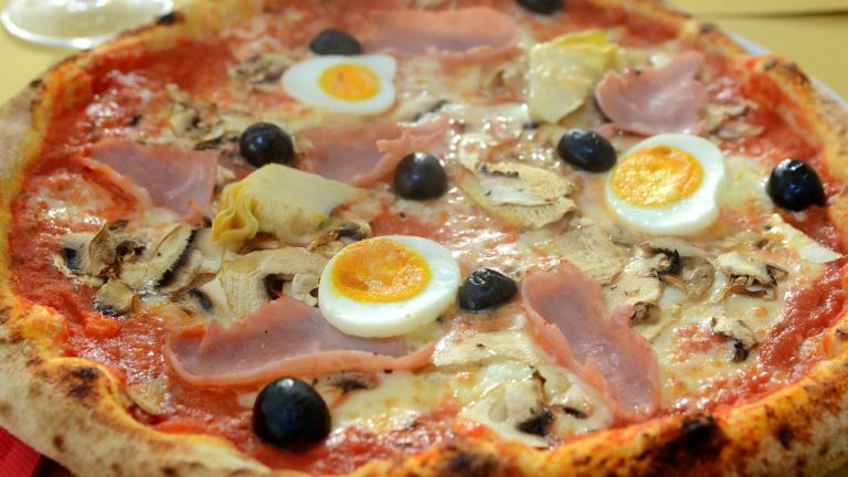 Над 170 души са потърсили медицинска помощ, след като яли