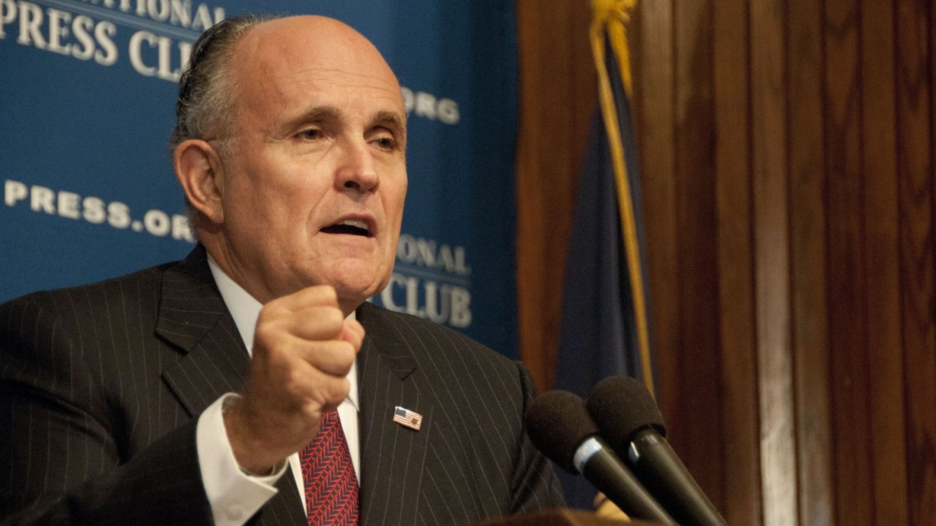 Адвокатът на американския президент Доналд Тръмп Рудолф Джулиани призна че