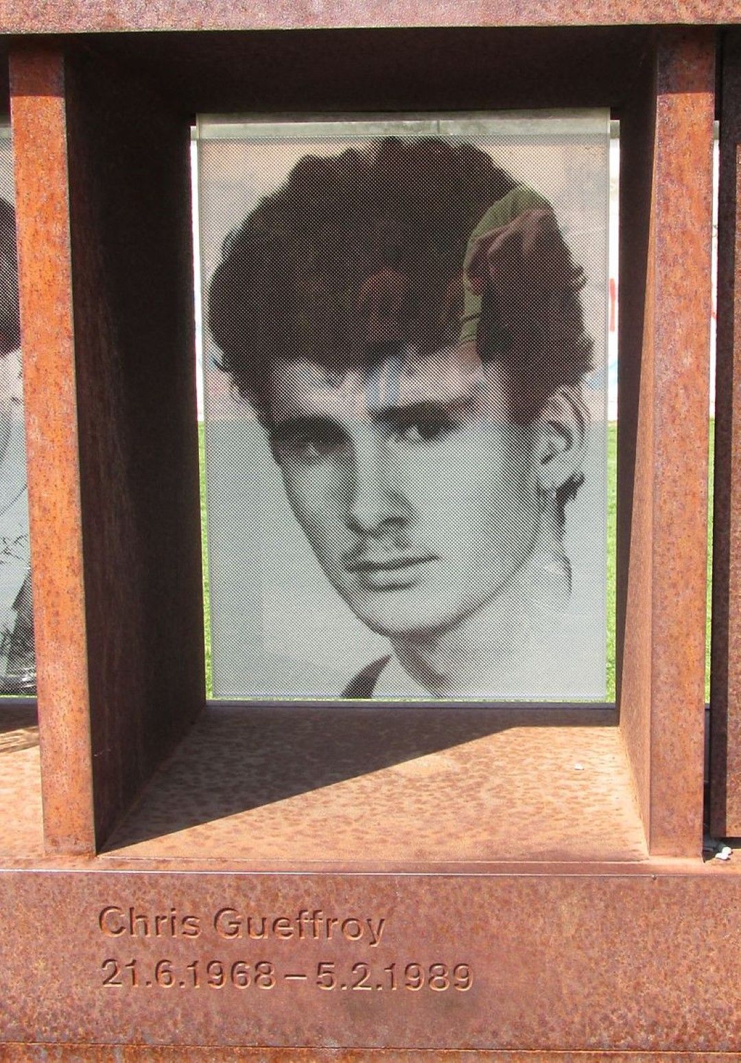  Крис Гефрой - последната убит при преминаване на Берлинската стена 