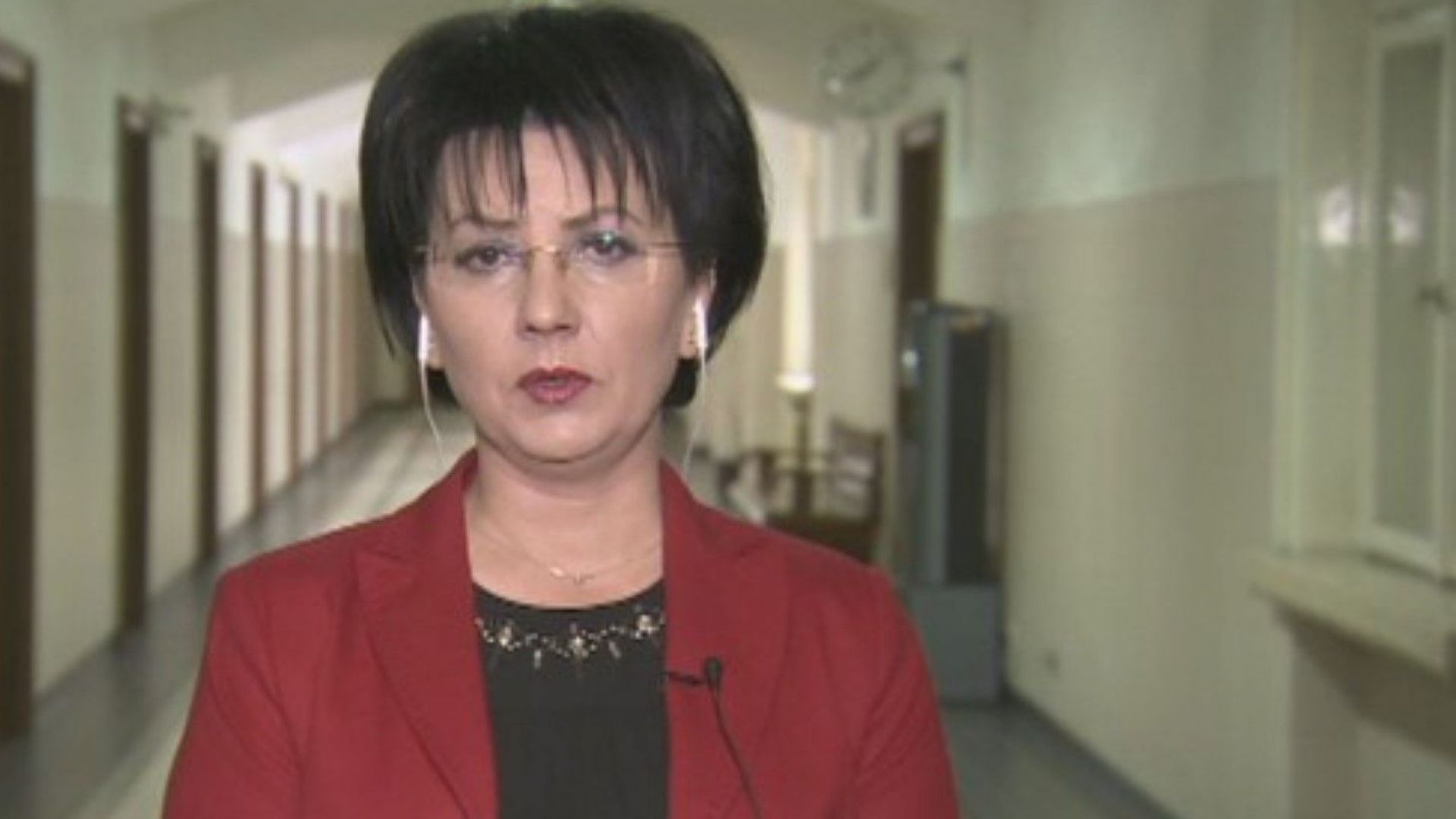 Все още се събират вещите от мястото на престъплението в