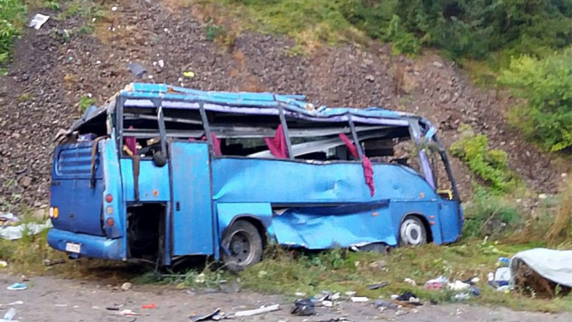 Парламентът реши автобусите задължително да бъдат оборудвани с обезопасителни колани