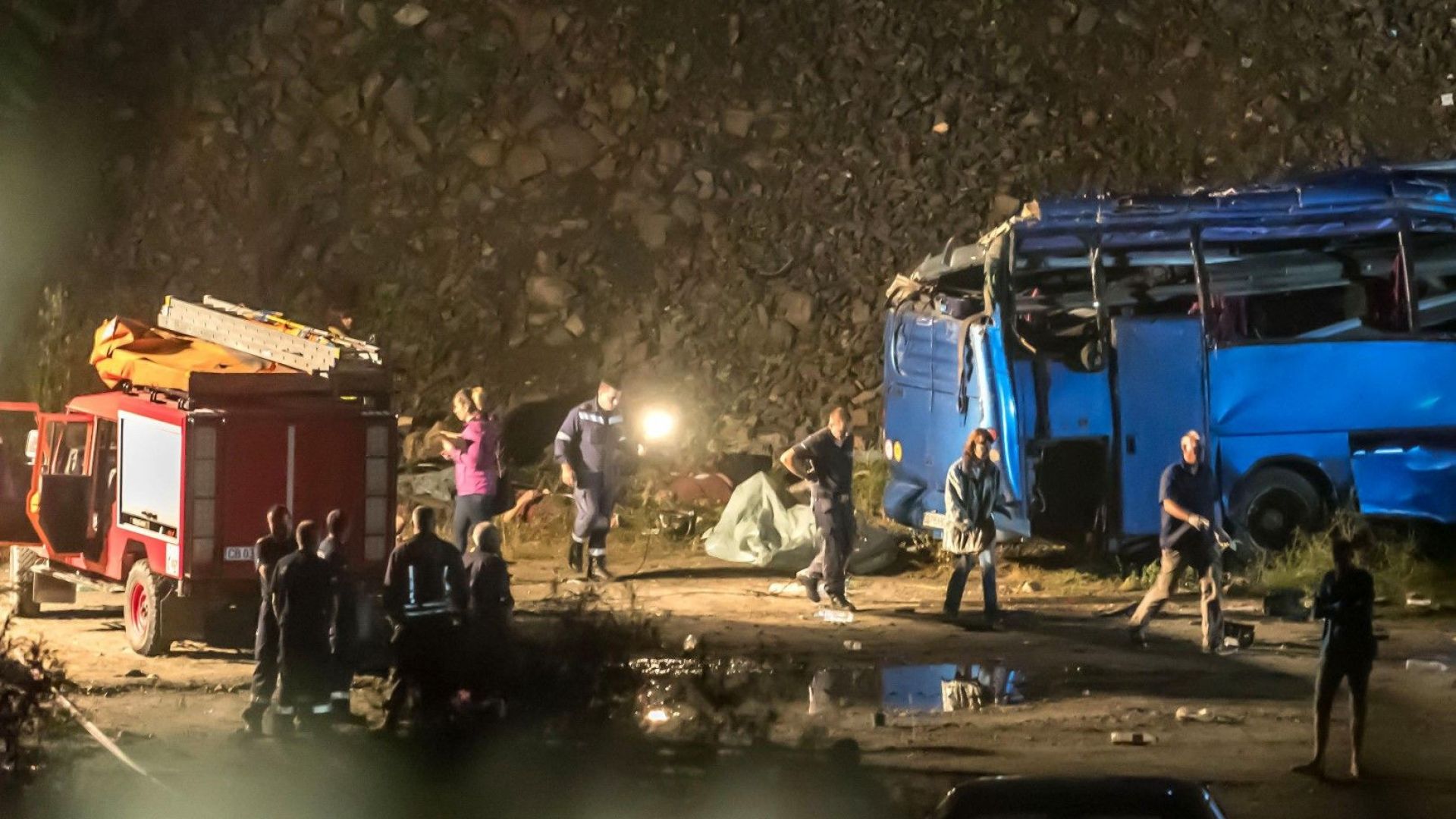 Институтът за пътна безопасност започва собствено разследване на трагедията с автобуса край Своге 
