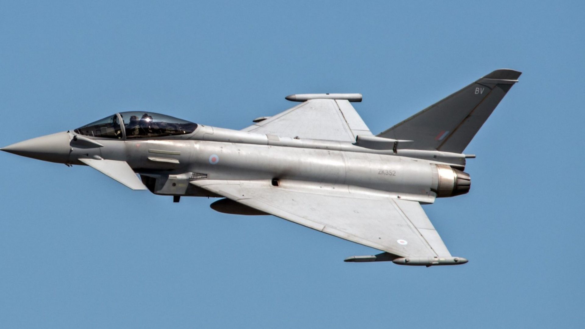 Самолети Юрофайтър на италианските военновъздушни сили ще осъществяват полети във