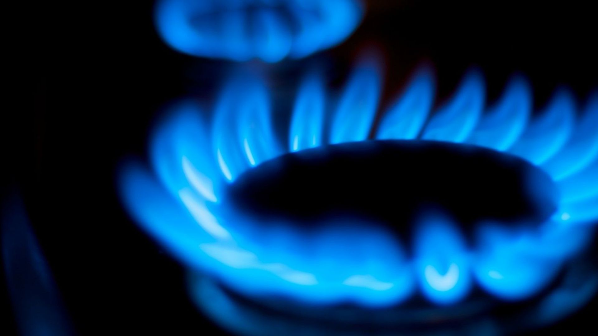 Турция вдигна драстично цените на газа и тока (видео)