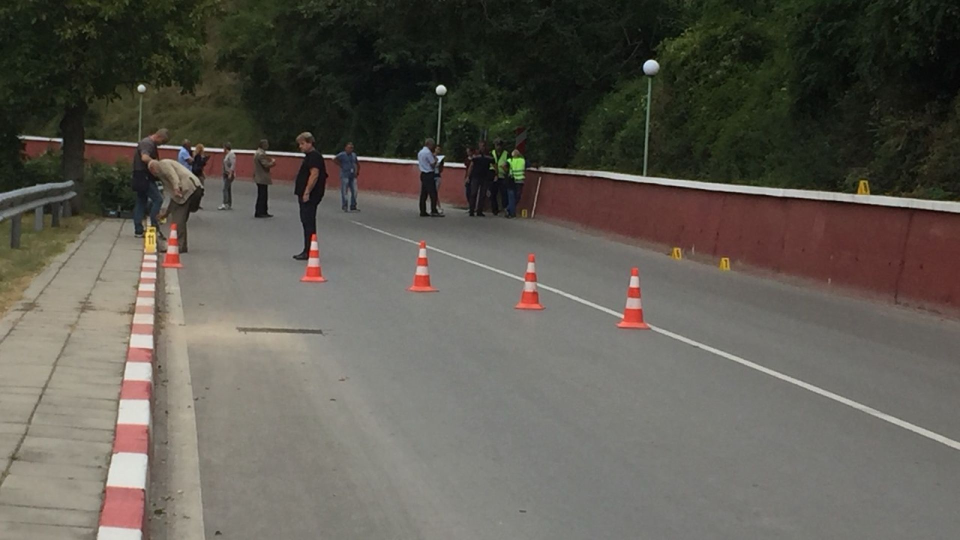 Тестове показали недопустим материал в асфалта на пътя София-Своге