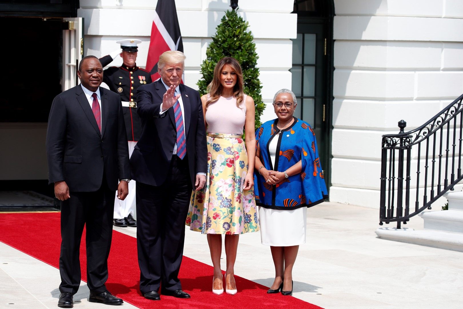 Мелания и Доналд Тръмп посрещнаха президента на Кения и съпругата му - Ухуру и Маргарет Кениата