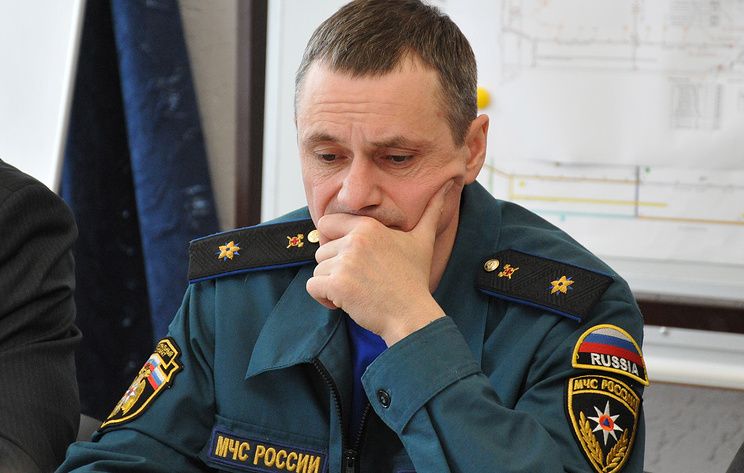 Най-висшестоящ сред освободените е заместник-министърът на Министерството на извънредните ситуации Владлен Аксенов
