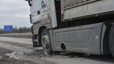 Галъп: Българите пишат среден 3,15 за пътищата у нас 