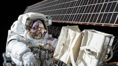 Руският екипаж от МКС излиза пак в открития космос през май