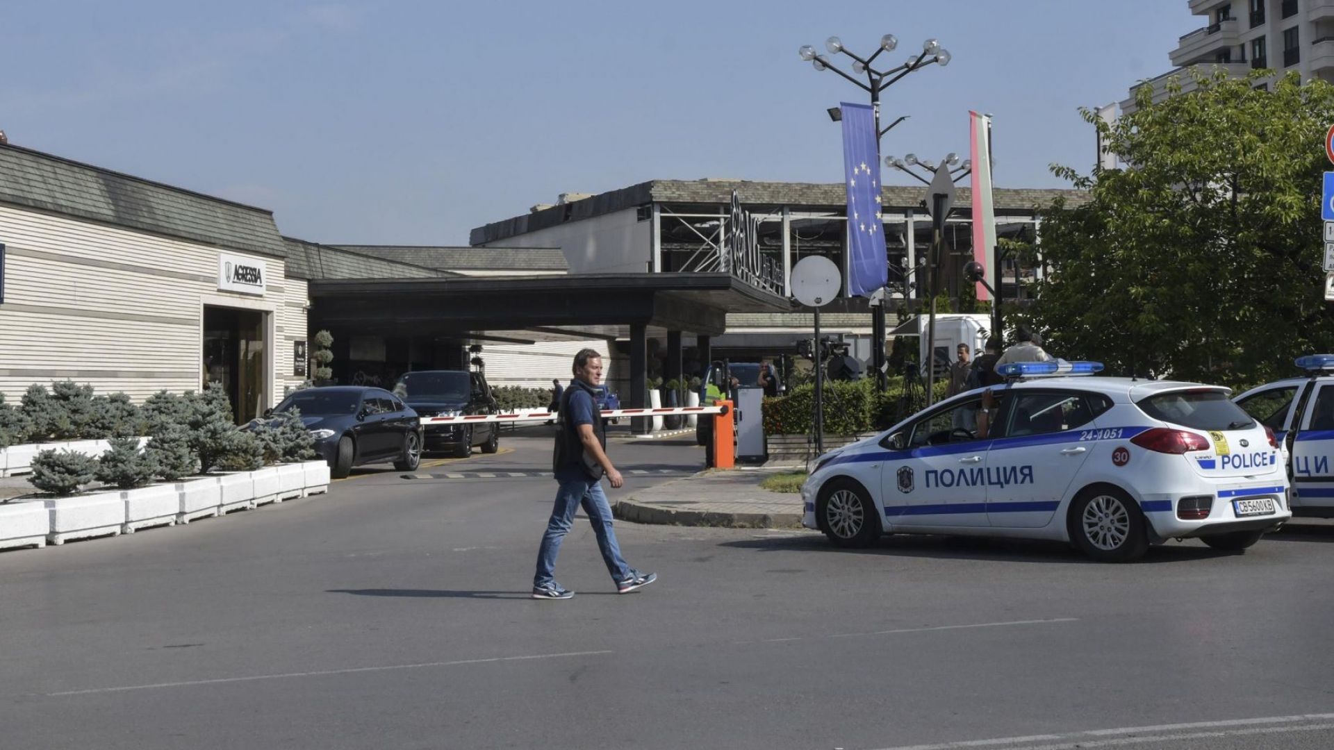 10 души са задържани за 24 часа след акция на