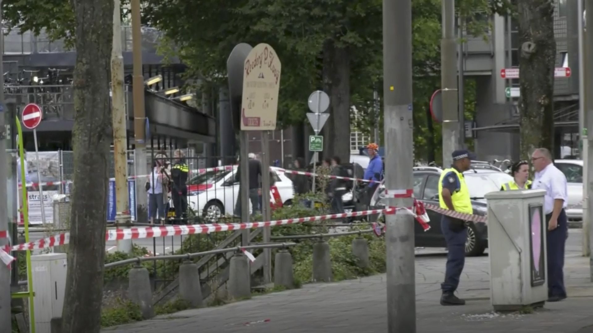 Нападението при гарата в Амстердам заради обиди срещу исляма