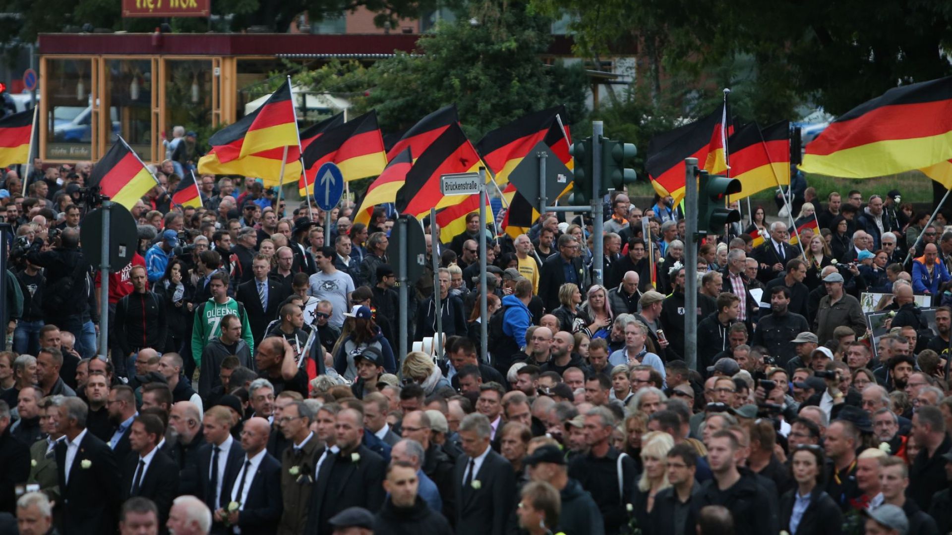 Германските органи на реда задържаха най малко 300 души по време