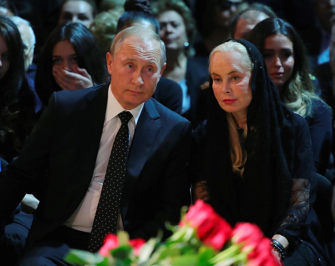 Президентът на Русия Владимир Путин присъства на погребението 