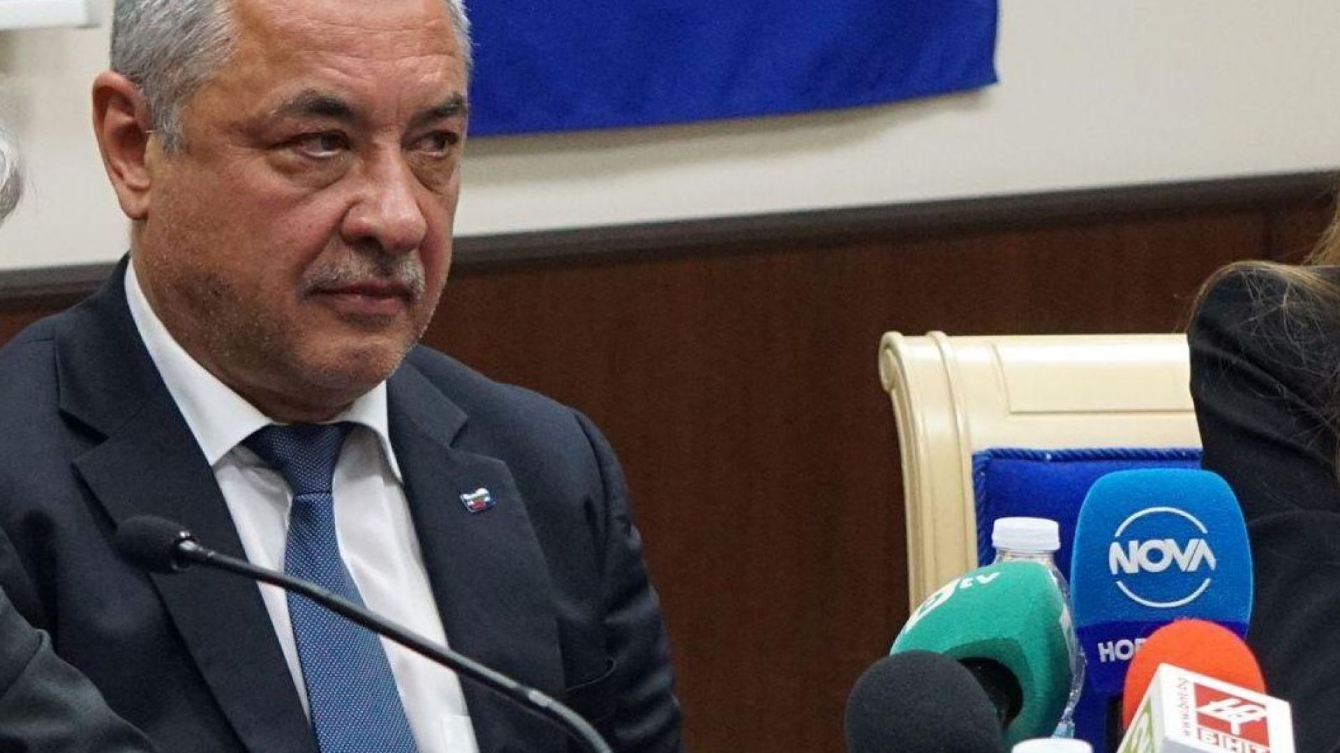 Националният фронт за спасение на България няма да напусне управляващата