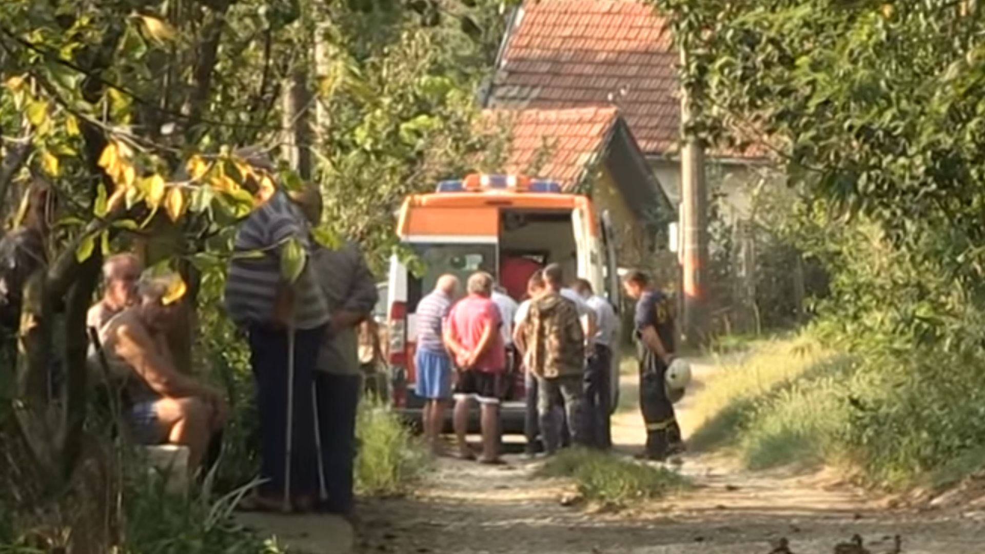 Съкратен от работа 62-годишен се самозапали в Русенско (видео)